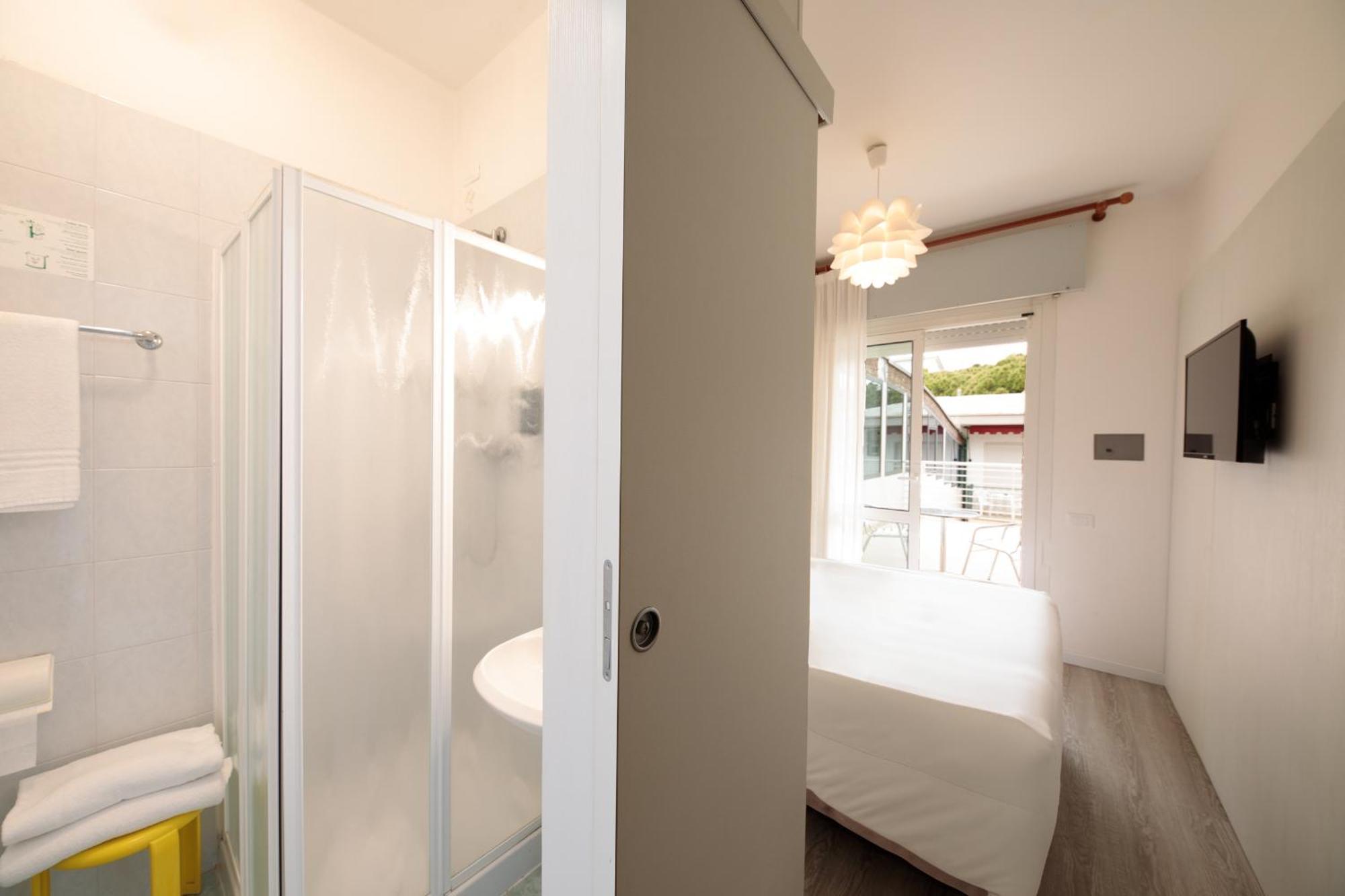 Economy Small Room