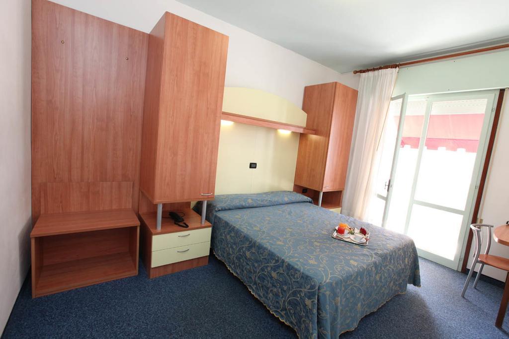 Double or Twin Room Terrace