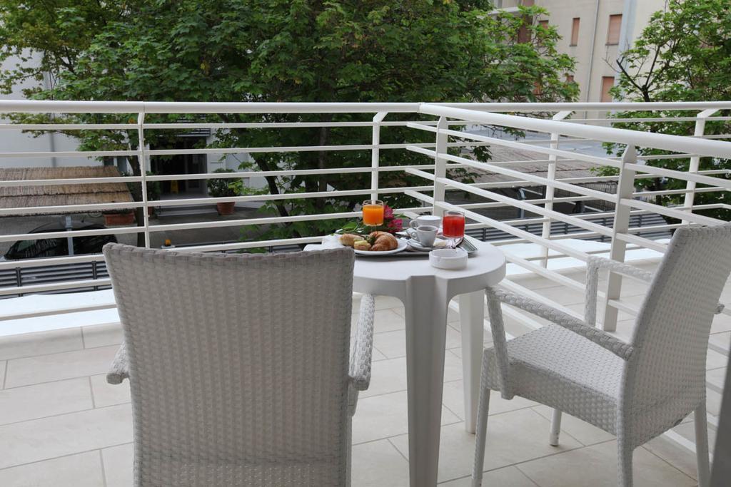 Double or Twin Room Terrace